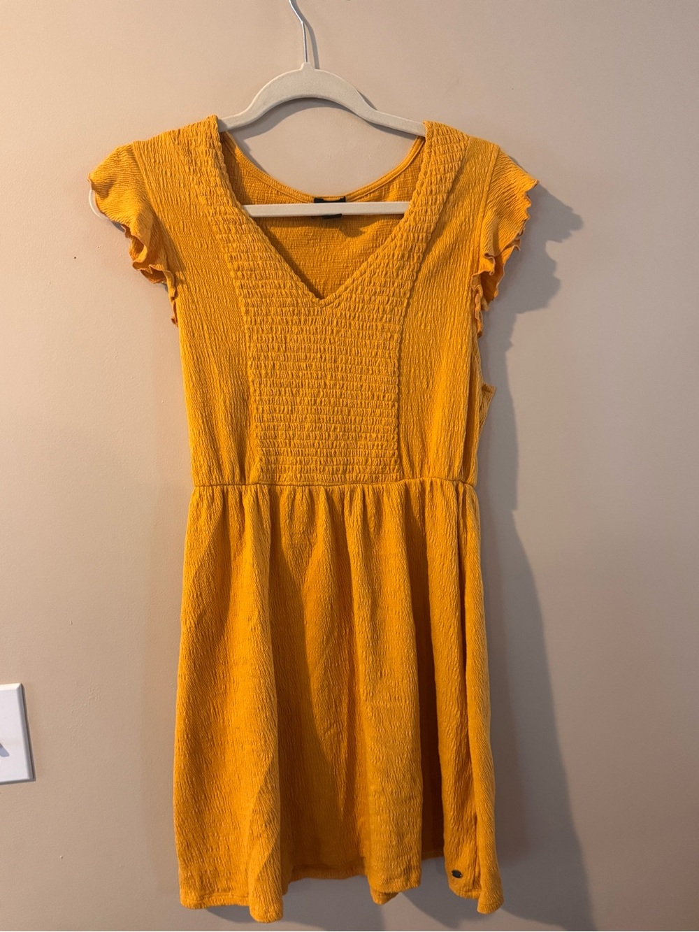 Roxy Mustard Yellow V-Neck Textured Dress - size medium